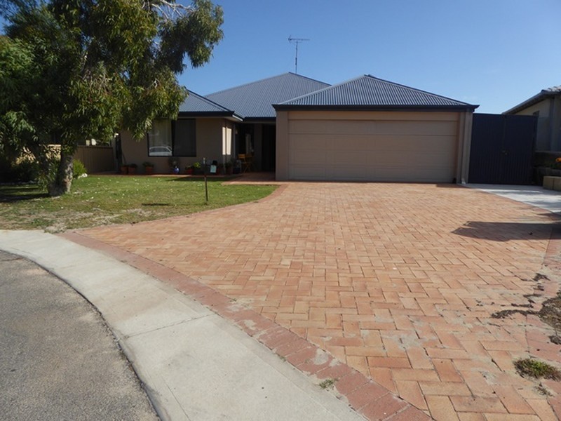 9 Genesta Place, Two Rocks WA 6037