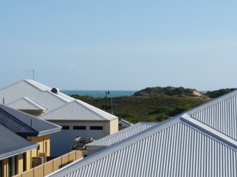 9 Mettams Link, Two Rocks WA 6037