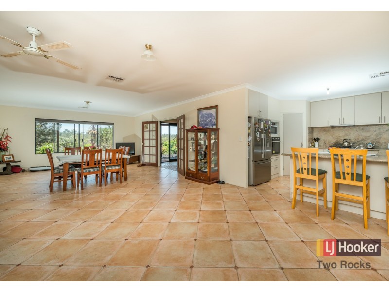 85 Harvest Circle, Two Rocks WA 6037