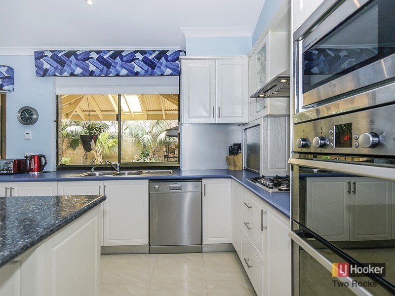 31 Sovereign Drive, Two Rocks WA 6037