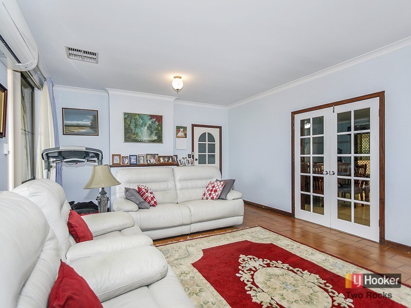 31 Sovereign Drive, Two Rocks WA 6037