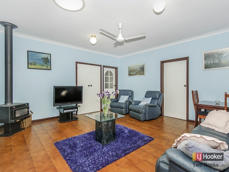 31 Sovereign Drive, Two Rocks WA 6037