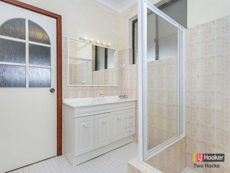 31 Sovereign Drive, Two Rocks WA 6037