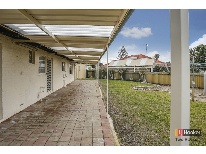 61 Whitfield Drive, Two Rocks WA 6037