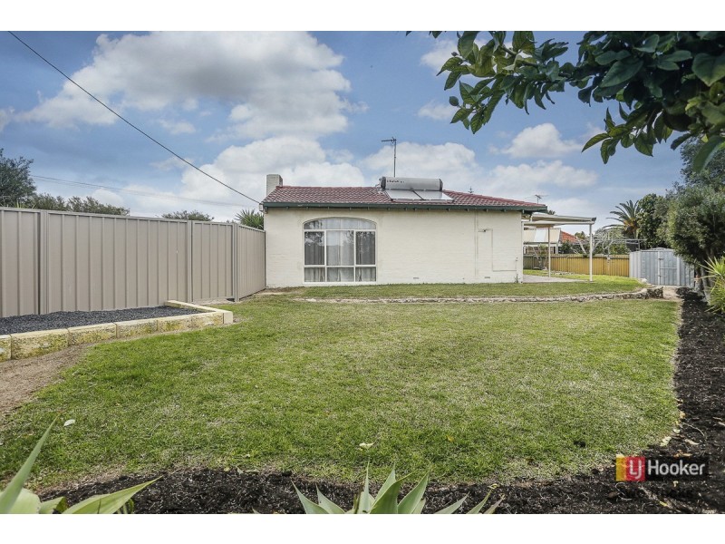 61 Whitfield Drive, Two Rocks WA 6037