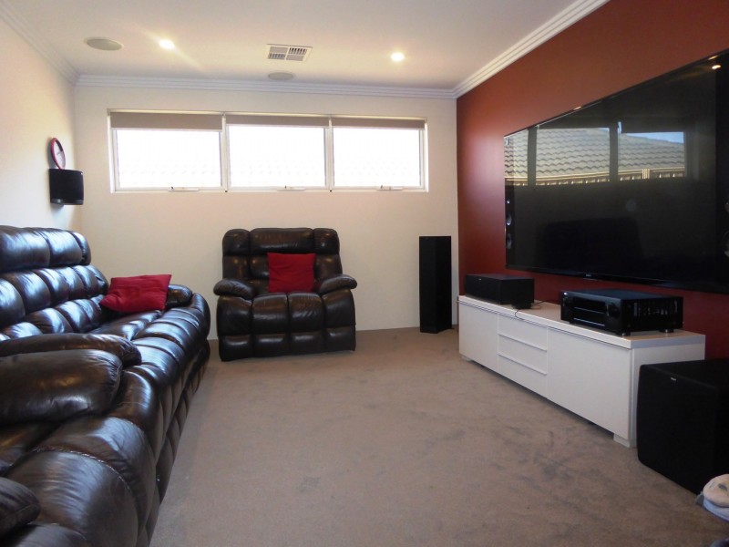 86 Blaxland Avenue, Two Rocks WA 6037