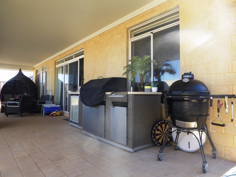 86 Blaxland Avenue, Two Rocks WA 6037