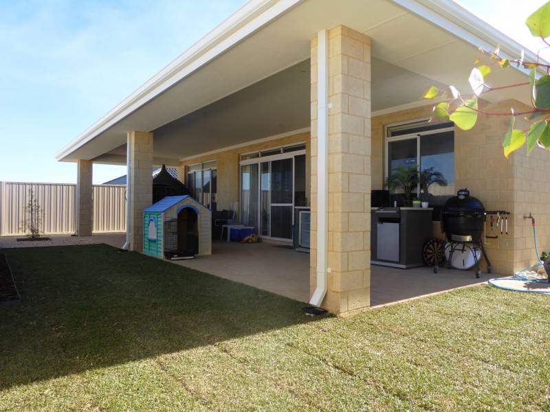 86 Blaxland Avenue, Two Rocks WA 6037