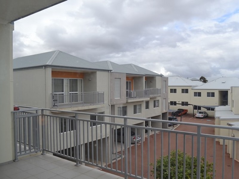 Unit 30/10 Pavonia Link, Clarkson WA 6030