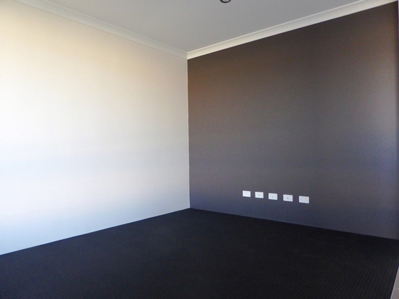 11 Thistle Way, Two Rocks WA 6037