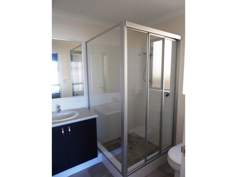 11 Thistle Way, Two Rocks WA 6037