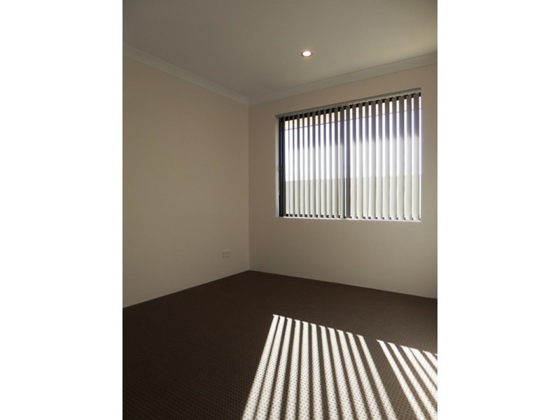 11 Thistle Way, Two Rocks WA 6037