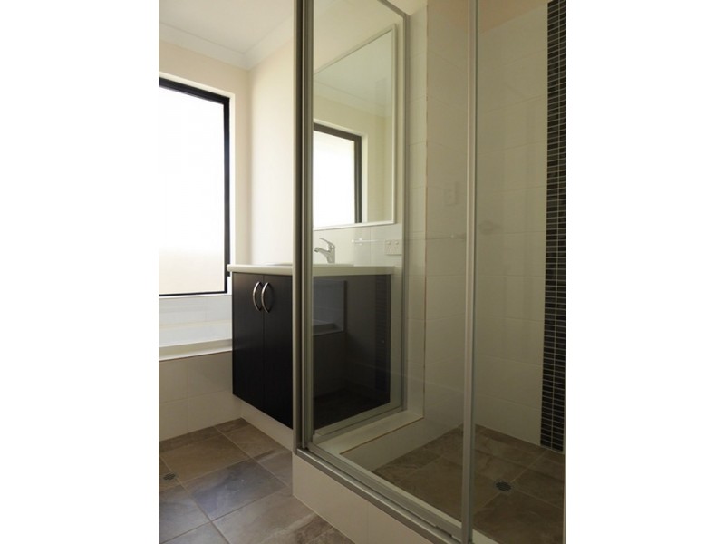 11 Thistle Way, Two Rocks WA 6037