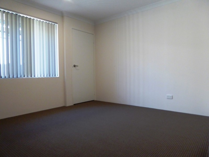 11 Thistle Way, Two Rocks WA 6037