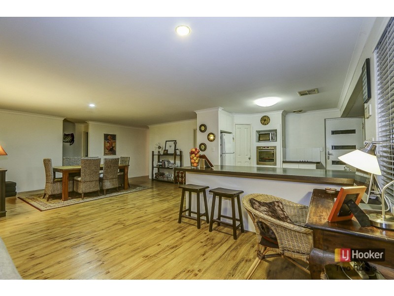 4 St Ives Drive, Yanchep WA 6035