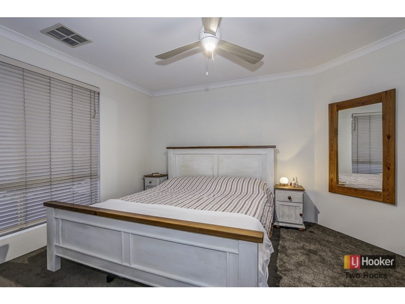 4 St Ives Drive, Yanchep WA 6035