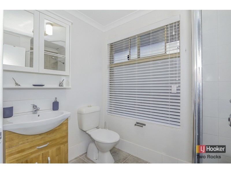 4 St Ives Drive, Yanchep WA 6035