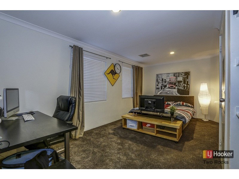 4 St Ives Drive, Yanchep WA 6035