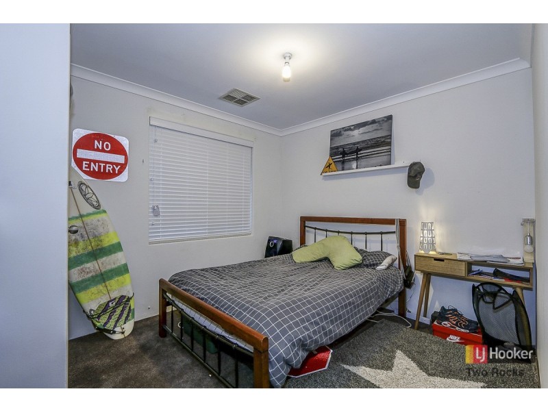 4 St Ives Drive, Yanchep WA 6035