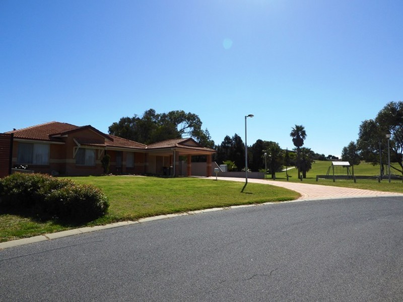 17 Shamrock Court, Two Rocks WA 6037