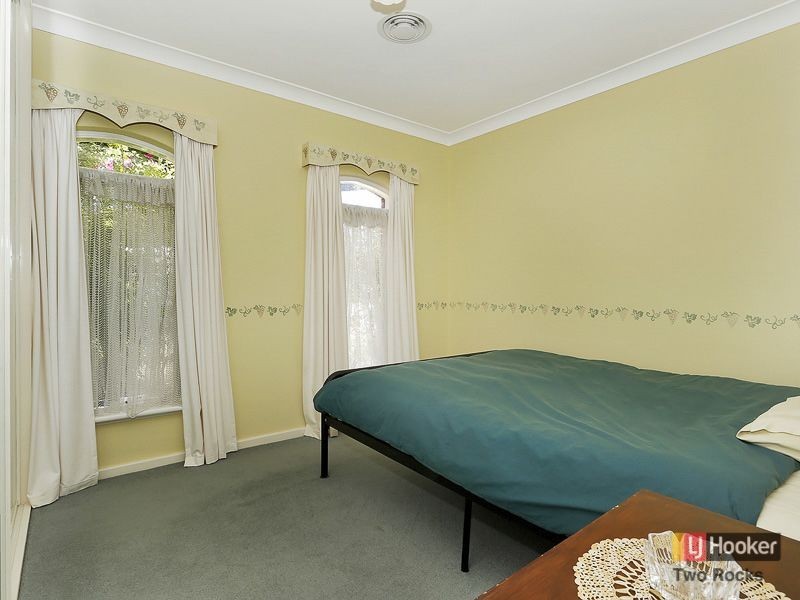 2 Leichhardt Drive, Two Rocks WA 6037