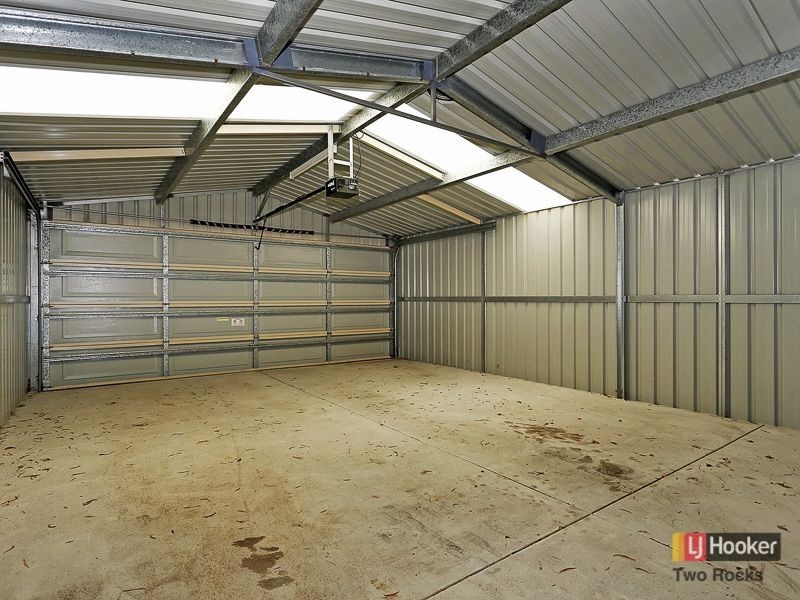 2 Leichhardt Drive, Two Rocks WA 6037