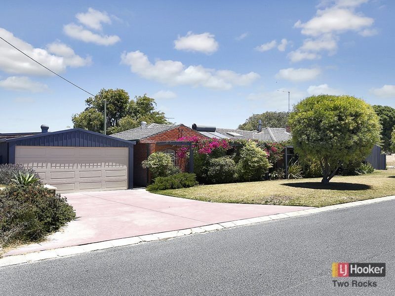 2 Leichhardt Drive, Two Rocks WA 6037
