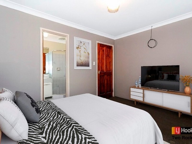 10 Whitfield Drive, Two Rocks WA 6037