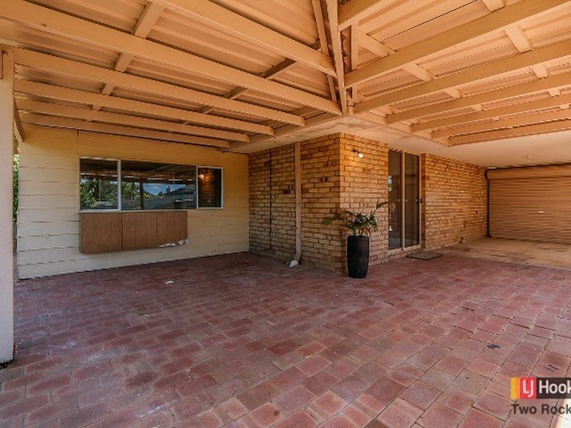 10 Whitfield Drive, Two Rocks WA 6037