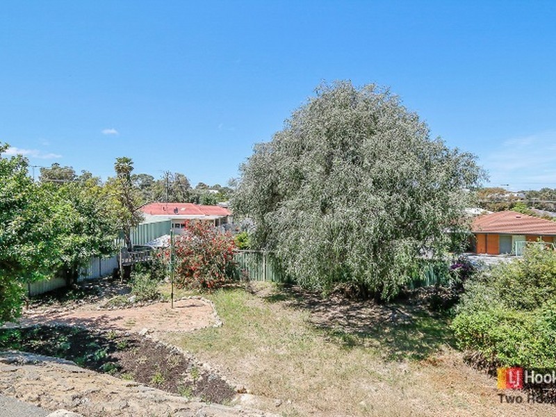 10 Whitfield Drive, Two Rocks WA 6037