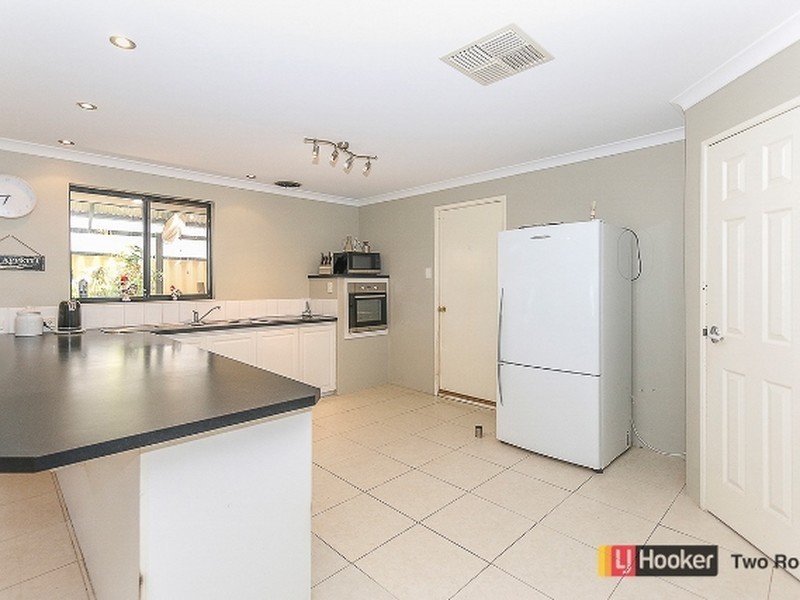 5 Valkyrie Place, Two Rocks WA 6037