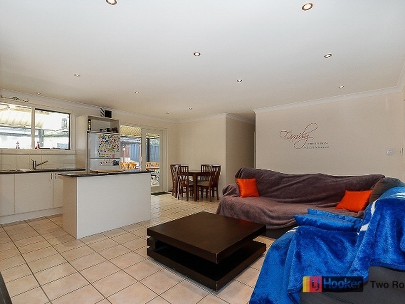 7 Blaxland Avenue, Two Rocks WA 6037