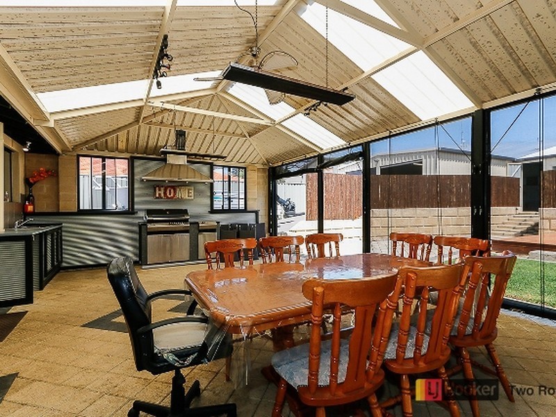 7 Blaxland Avenue, Two Rocks WA 6037