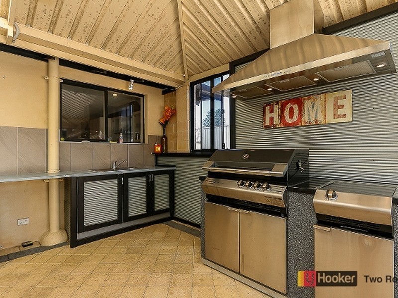 7 Blaxland Avenue, Two Rocks WA 6037