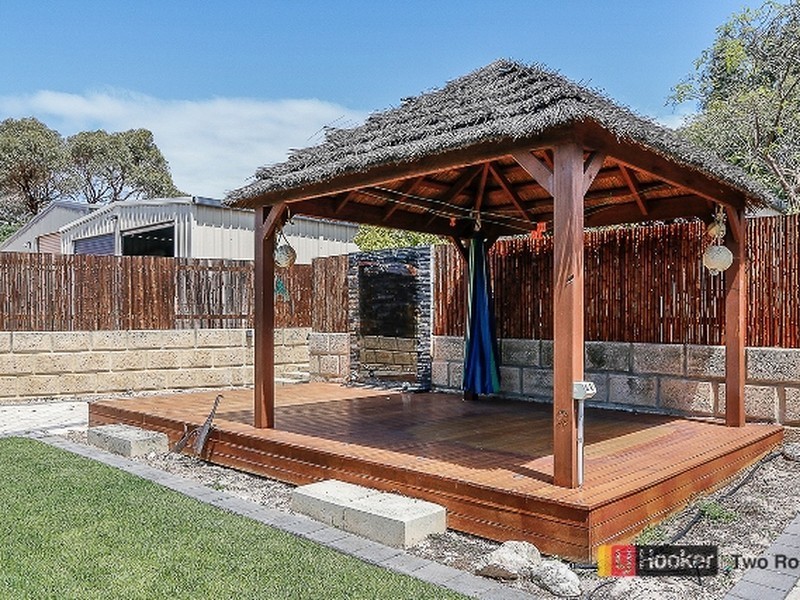 7 Blaxland Avenue, Two Rocks WA 6037