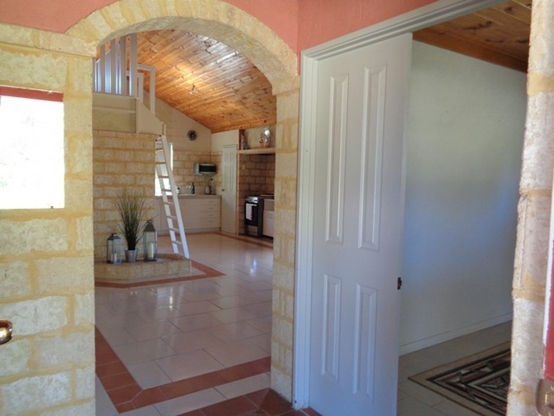 77 Birdwood Drive, Woodridge WA 6041