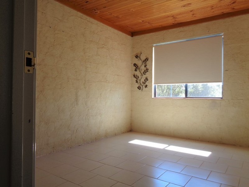 77 Birdwood Drive, Woodridge WA 6041