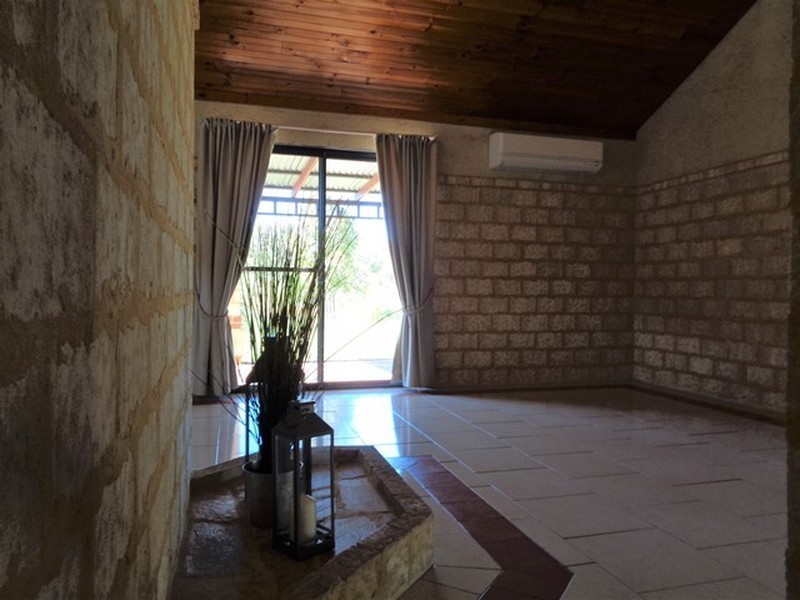 77 Birdwood Drive, Woodridge WA 6041