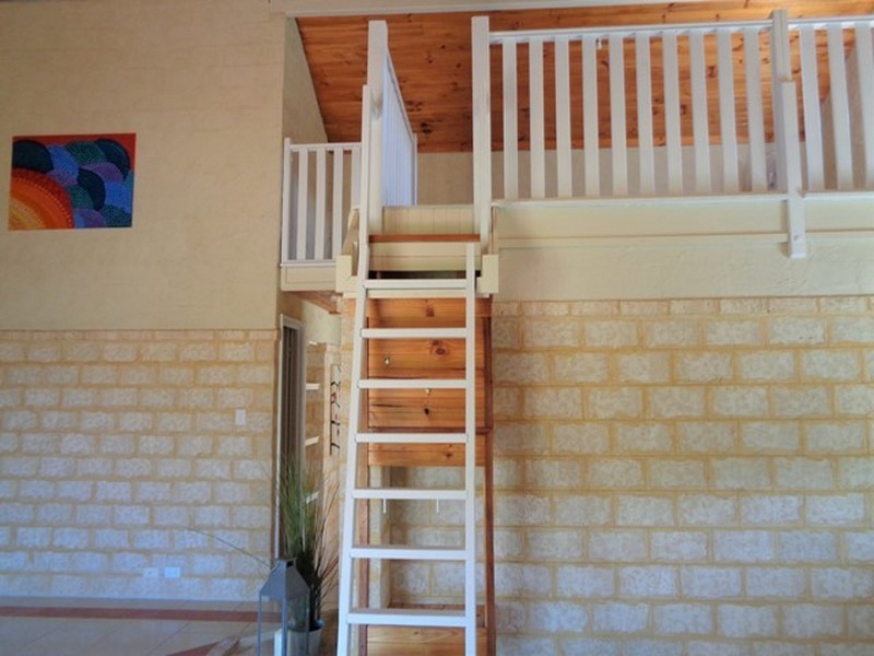 77 Birdwood Drive, Woodridge WA 6041