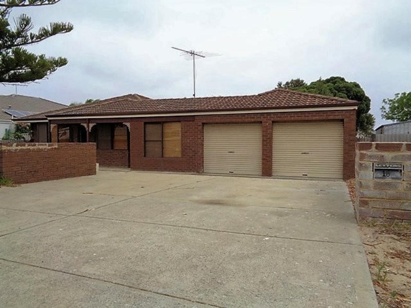 16 Atlanta Drive, Two Rocks WA 6037
