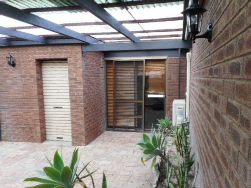 16 Atlanta Drive, Two Rocks WA 6037