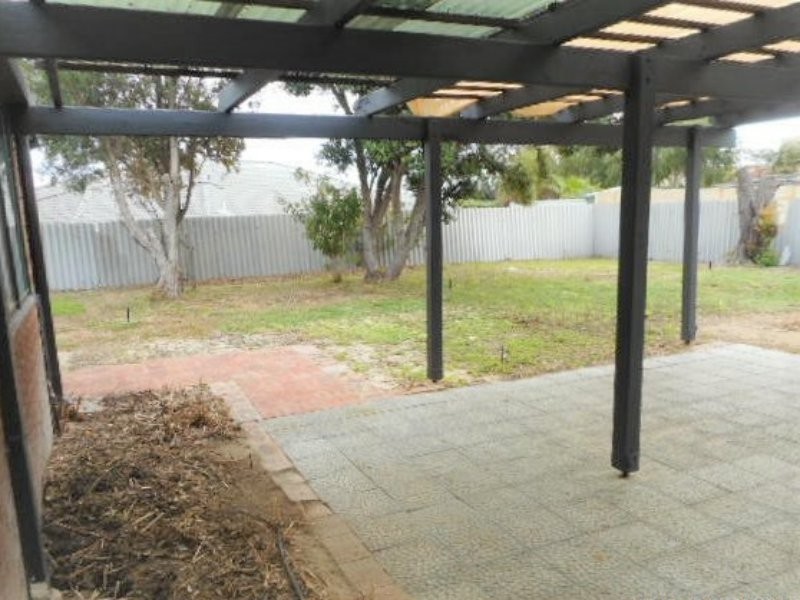 16 Atlanta Drive, Two Rocks WA 6037