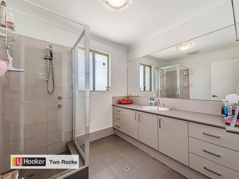 21 Dhufish Way, Two Rocks WA 6037
