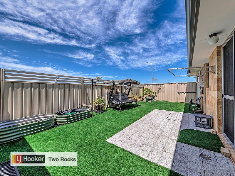 21 Dhufish Way, Two Rocks WA 6037