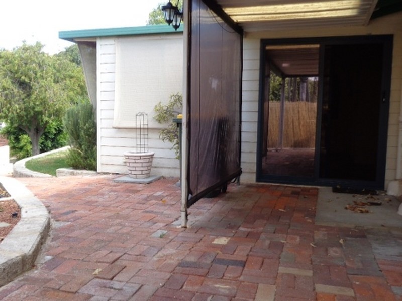 24 Whitfield Drive, Two Rocks WA 6037