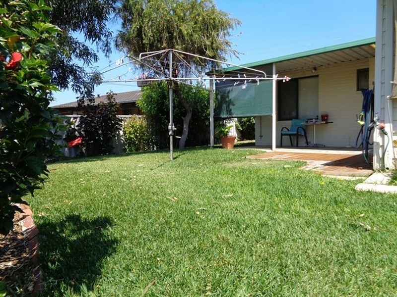 24 Whitfield Drive, Two Rocks WA 6037