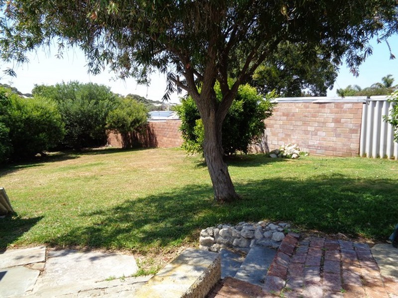 24 Whitfield Drive, Two Rocks WA 6037