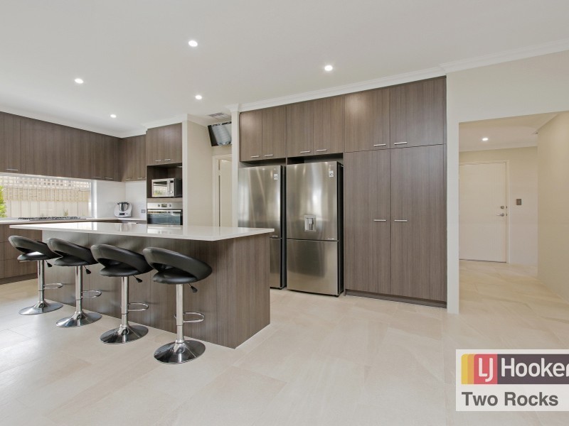 2 Abalone View, Two Rocks WA 6037