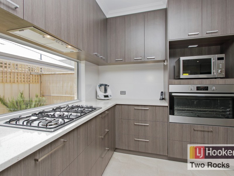 2 Abalone View, Two Rocks WA 6037