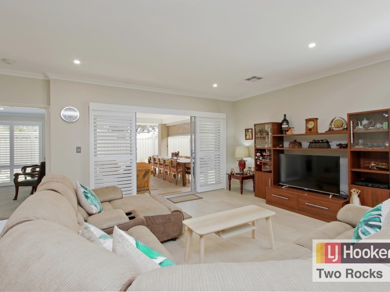 2 Abalone View, Two Rocks WA 6037